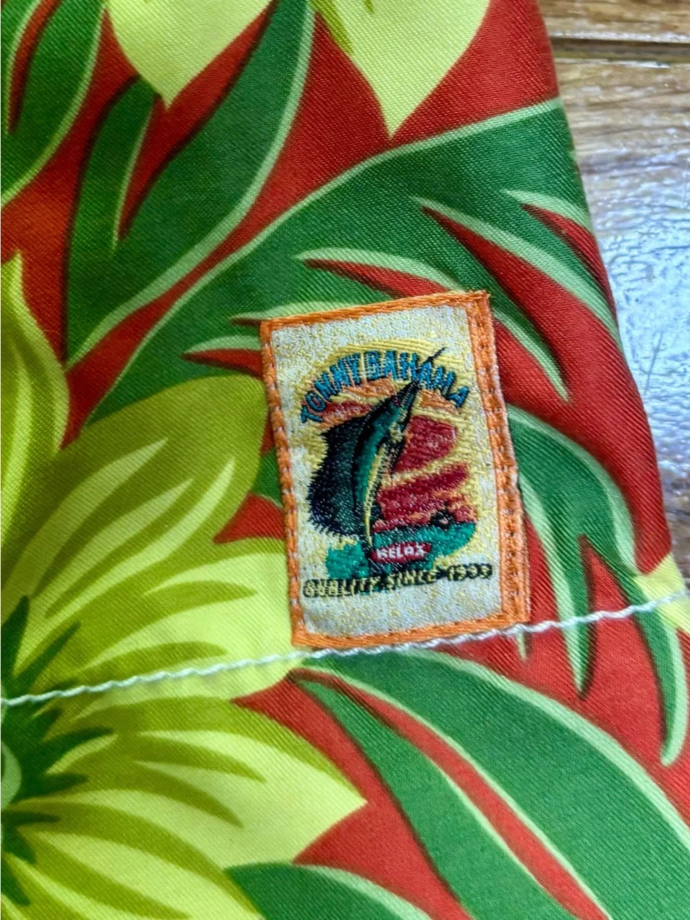 Tommy Bahama Men's Floral‎ Tropical Swim Trunks M Red Green Yellow Lined